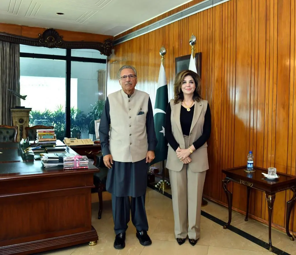 Farzana Aqib with President 2